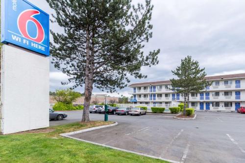 Motel 6-Kirkland, WA - North Kirkland – Kirkland, WA