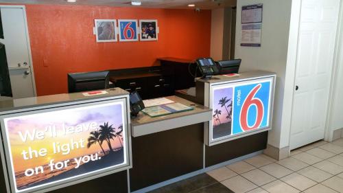 Motel 6-Palm Springs, CA - Downtown