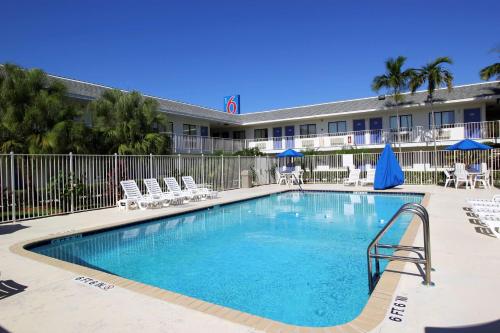 Motel 6 Lantana/West Palm Beach, FL - 편의 시설/서비스