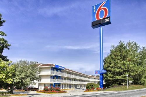 Motel 6-New Cumberland, PA - Harrisburg - Hershey South - Hotel - New Cumberland