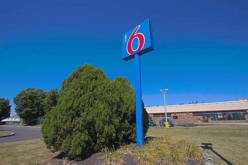 Motel 6-Piscataway, NJ