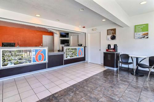 Motel 6-Oakland CA - Airport - image 6