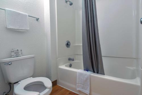 2 double beds