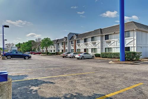 Motel 6-Glenview IL - Chicago North - image 13