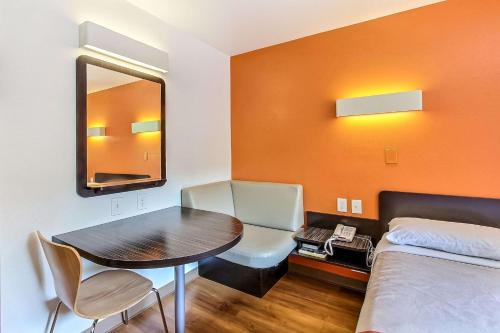 Motel 6-Sunnyvale CA - North - image 6