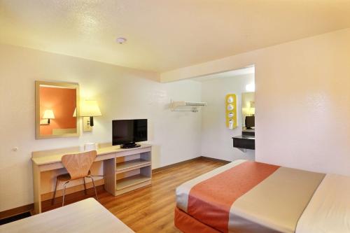 Motel 6-Brattleboro VT - image 12
