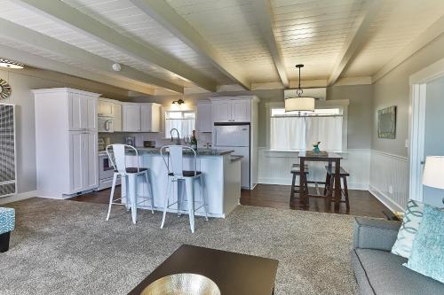 Pleasant Inn - image 6