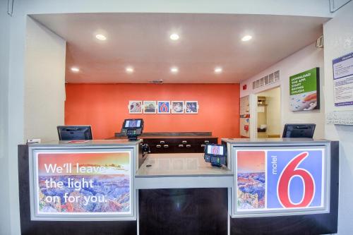 Motel 6 San Antonio, TX - Northwest Medical Center - 로비