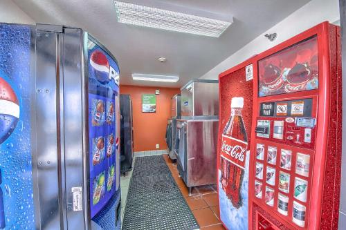 Motel 6 San Antonio, TX - Six Flags Fiesta TX/La Cantera Area - 편의 시설/서비스