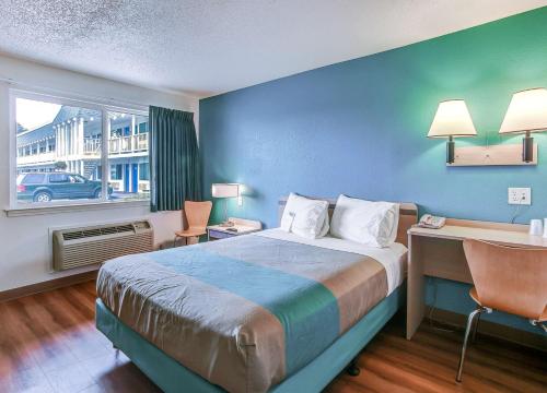 Motel 6
