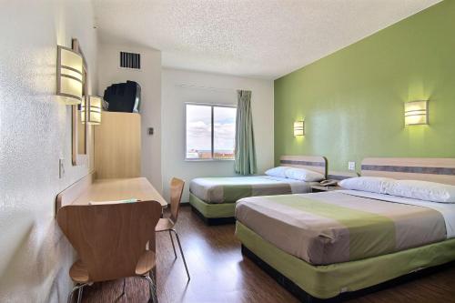 Motel 6-Albuquerque, NM - North Located in Northern Albuquerque Suburbs, Motel 6 Albuquerque North is a perfect starting point from which to explore Albuquerque (NM). The hotel offers guests a range of services and amenities designe