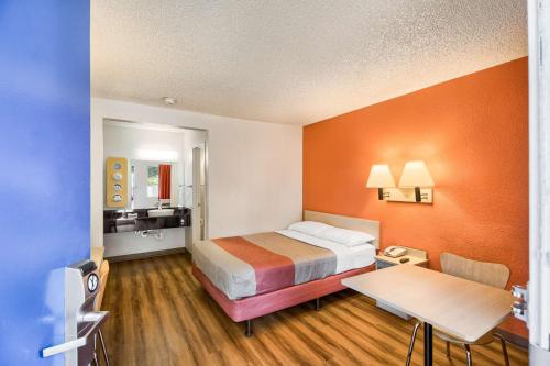 Vannas istaba, Motel 6 Everett, WA - South in Paine Field-Lake Stickney (WA)