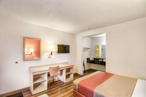 Vannas istaba, Motel 6 Everett, WA - South in Paine Field-Lake Stickney (WA)