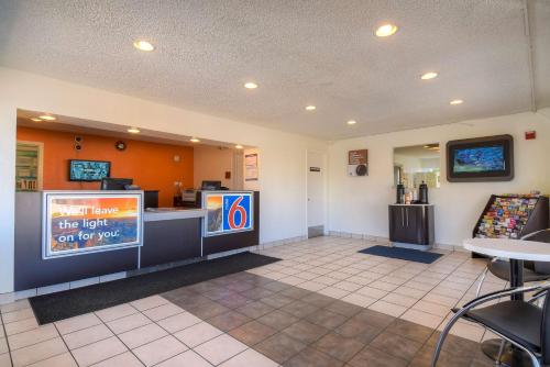 Shared lounge/TV area, Motel 6-Las Vegas, NV - I-15 Stadium in West of The Strip
