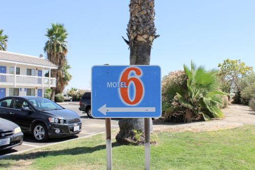 Motel 6-Coalinga, CA - East