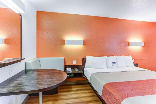 Motel 6-Portland, OR - Tigard West