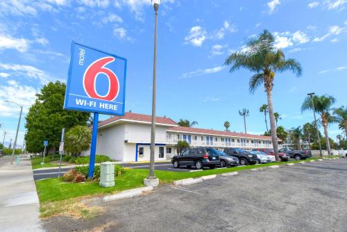 Motel 6-Costa Mesa CA - image 12