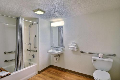 2 double beds