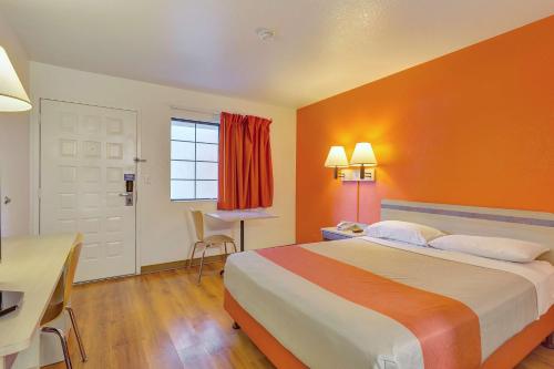 Motel 6-Santa Rosa, CA - North Motel 6 Santa Rosa North is perfectly located for both business and leisure guests in Santa Rosa (CA). The hotel offers a wide range of amenities and perks to ensure you have a great time. Take advant