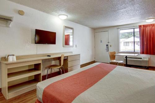 Motel 6-Union City, GA - Atlanta Airport in Union City, USA