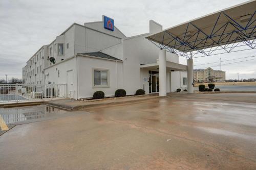 Motel 6-Denison, TX