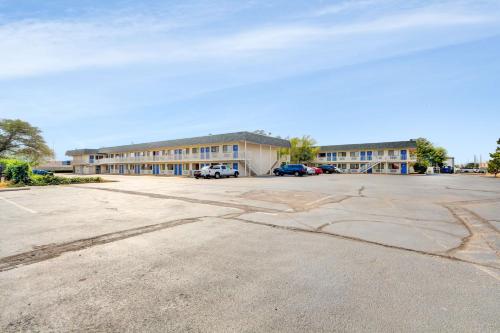 Motel 6-Wichita KS - main image