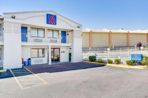 Motel 6-El Paso, TX - West