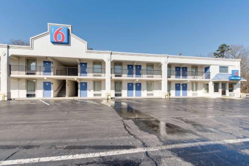 Motel 6-Kingston, TN