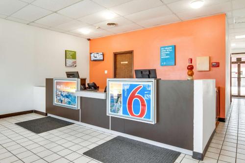 Motel 6-Longview, TX - North