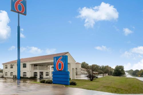 Motel 6-Canton, TX