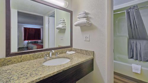 2 double beds