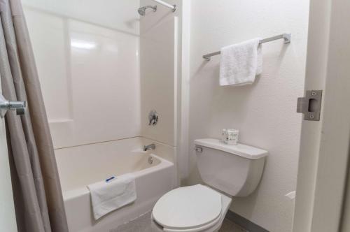 Motel 6-Farmington Hills, MI - Northwest - Farmington Hills