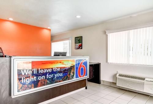 Motel 6 Waco - Lacy Lakeview - image 12