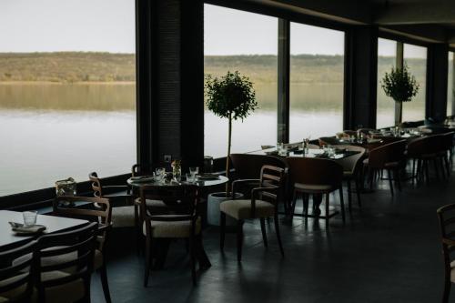 Restaurant, Plein Air Residence & Resort in Vatra