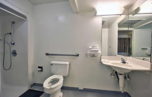 Motel 6-Valdosta, GA - University — Main Photo