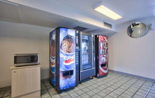 Motel 6-Valdosta, GA - University