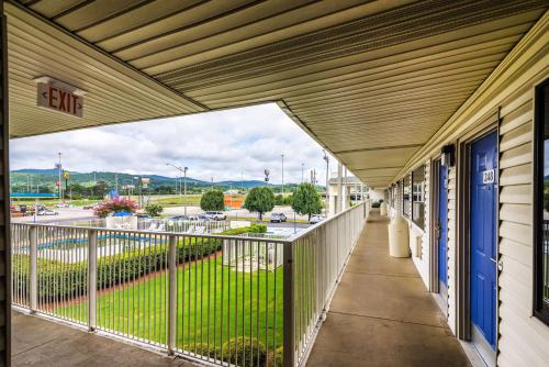 A szálláshely kívülről, Motel 6 Anniston, AL in Oxford (Alabama)