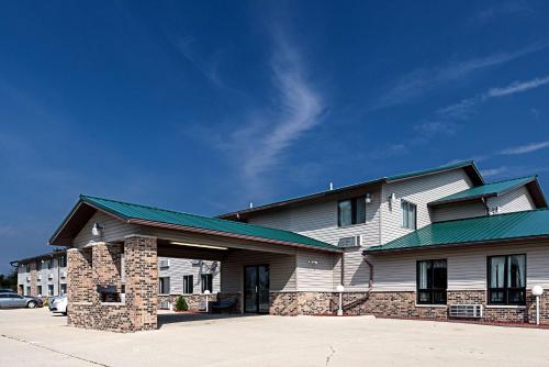 Motel 6-Kewanee, IL - Hotel - Kewanee