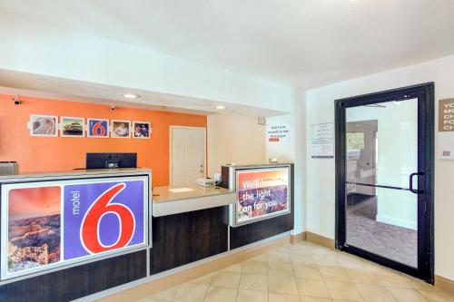 Motel 6-Dallas, TX - South