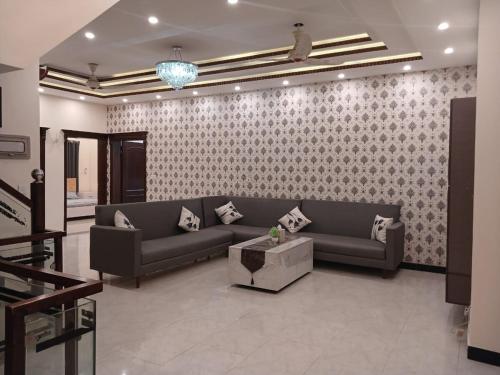 Haven Lodge Rawalpindi by Haven Holiday Homes - 3BR Upper Portion in Bahria - image 6