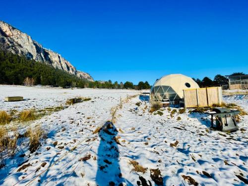 Glamping Hohe Wand - Kuppelzelt "Bergblick" mit Sternenfenster in Hohe Wand
