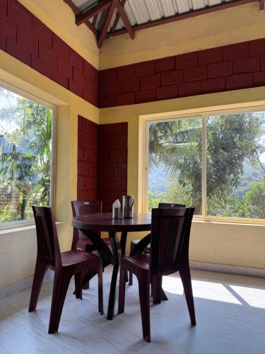 Vishalavana Homestay - Home Food, Estate, Near to Sight Seeing in Mudigere