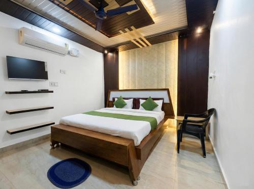 Gulta, Guru Amrit Residency & Guru Kripa Guest house in Ayodhya