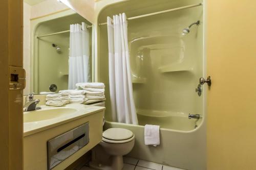 Motel 6-Trenton, ON Canadas Best Value Inn Trenton is a popular choice amongst travelers in Trenton (ON), whether exploring or just passing through. Offering a variety of facilities and services, the hotel provides all y