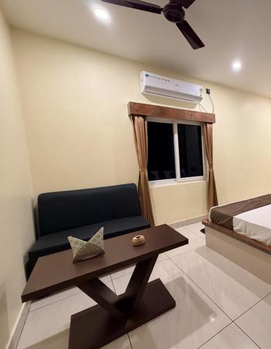 Hotel Granvilla in Murshidabad