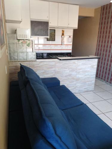 APARTAMENTO MOBILIADO 2km DA PRAIA DO FORTE – khách sạn tại Jardim Flamboyant