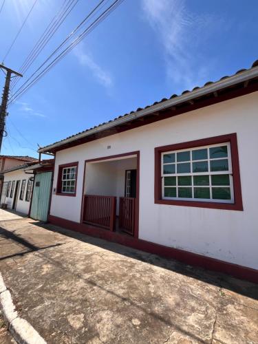 Charmosa casa em Santana dos Montes in Santana dos Montes