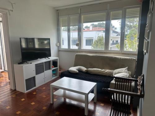 Beach duplex for families and surfers! in Parede