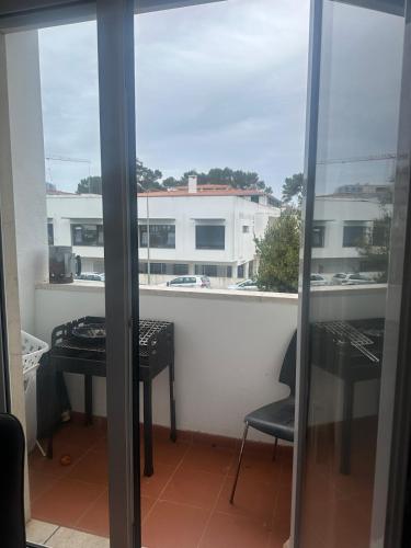 Beach duplex for families and surfers! in Parede