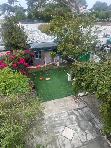 Beach duplex for families and surfers! in Parede